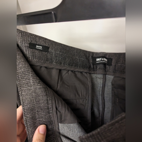 Green men's tapered dress pants - Picture 3 of 4